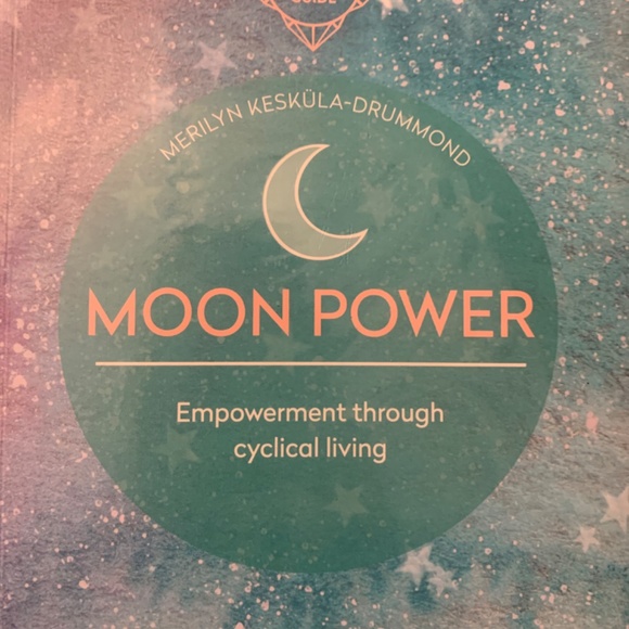 Anything Moon Book & Oracle collection - Picture 3 of 16